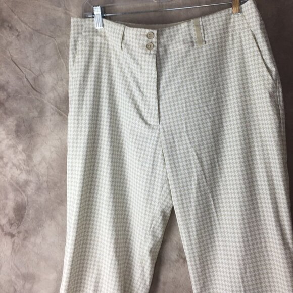 Nike Pants - Women’s NIKE Dri-Fit Performance Golf Pants. Size 12 Khaki/Tan.